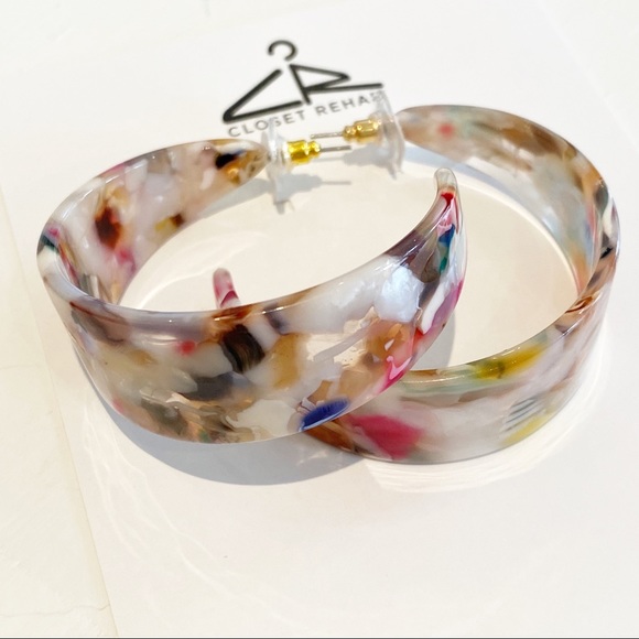 Oversized Hoops - Picture 7 of 7